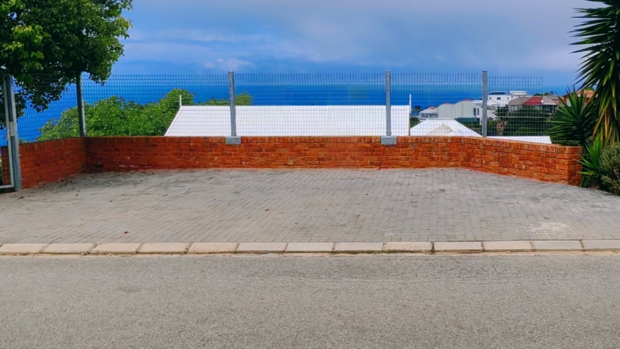 3 Bedroom Property for Sale in Herolds Bay Western Cape